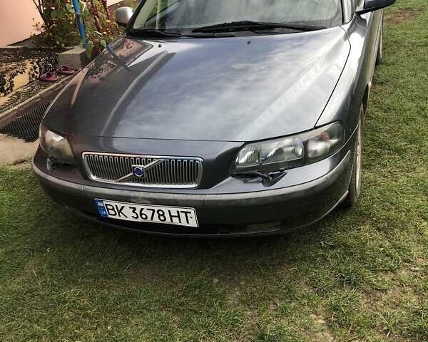 Вольво В70 2003 в Ровно на Automoto.ua Серый Вольво В70, объемом двигателя 2.4 л и пробегом 343 тыс. км за 4100 $, фото 3 на Automoto.ua