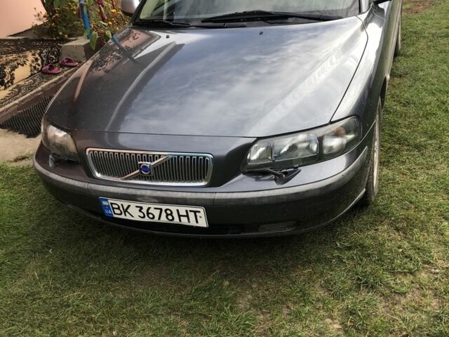 Вольво В70 2003 в Ровно на Automoto.ua Серый Вольво В70, объемом двигателя 2.4 л и пробегом 343 тыс. км за 4100 $, фото 4 на Automoto.ua