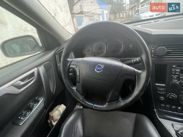 Сірий Вольво V70, об'ємом двигуна 2.44 л та пробігом 300 тис. км за 2300 $, фото 8 на Automoto.ua