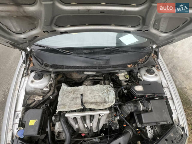 Сірий Вольво V70, об'ємом двигуна 2.44 л та пробігом 300 тис. км за 2300 $, фото 13 на Automoto.ua