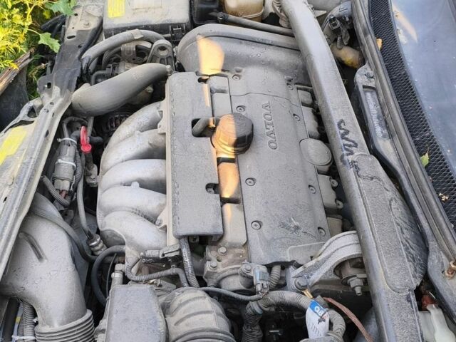 Сірий Вольво V70, об'ємом двигуна 2.4 л та пробігом 280 тис. км за 1780 $, фото 6 на Automoto.ua