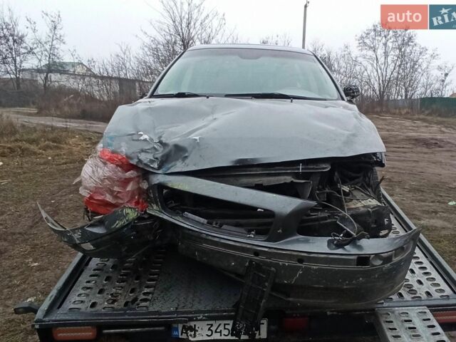 Сірий Вольво V70, об'ємом двигуна 2.4 л та пробігом 280 тис. км за 1780 $, фото 2 на Automoto.ua