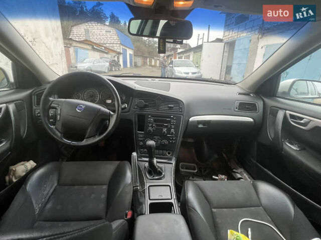Сірий Вольво V70, об'ємом двигуна 2.44 л та пробігом 300 тис. км за 2300 $, фото 5 на Automoto.ua