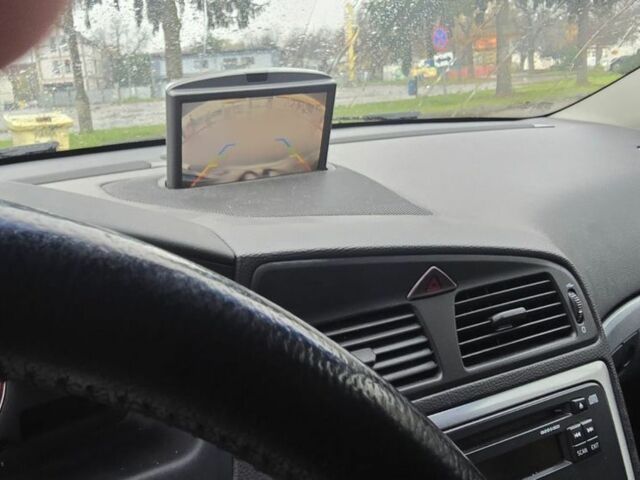 Сірий Вольво V70, об'ємом двигуна 2.4 л та пробігом 301 тис. км за 1370 $, фото 5 на Automoto.ua