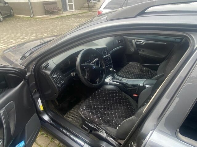 Сірий Вольво V70, об'ємом двигуна 2 л та пробігом 370 тис. км за 6000 $, фото 4 на Automoto.ua