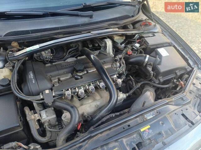 Сірий Вольво V70, об'ємом двигуна 2 л та пробігом 382 тис. км за 3700 $, фото 10 на Automoto.ua