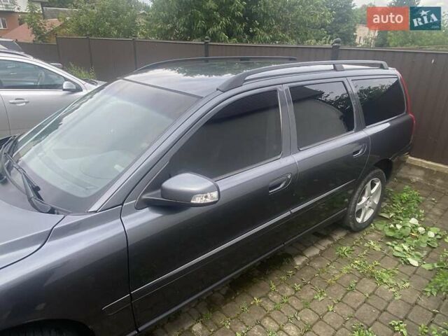 Сірий Вольво V70, об'ємом двигуна 2 л та пробігом 363 тис. км за 6100 $, фото 5 на Automoto.ua