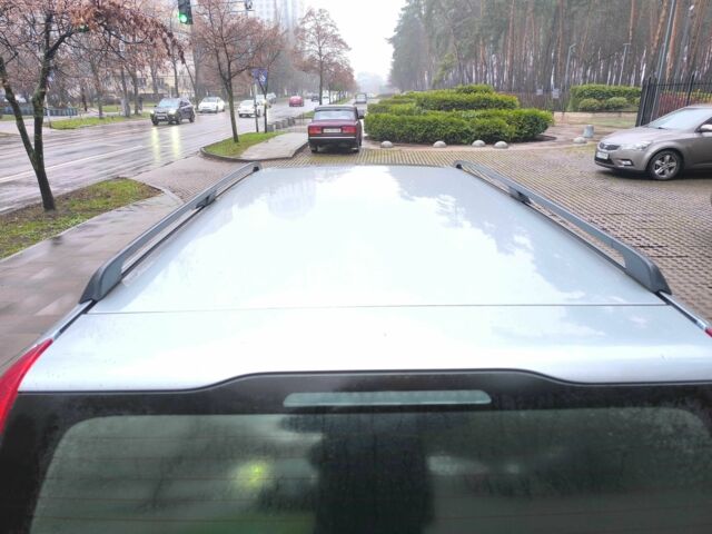 Серый Вольво В70, объемом двигателя 2.4 л и пробегом 269 тыс. км за 4316 $, фото 11 на Automoto.ua