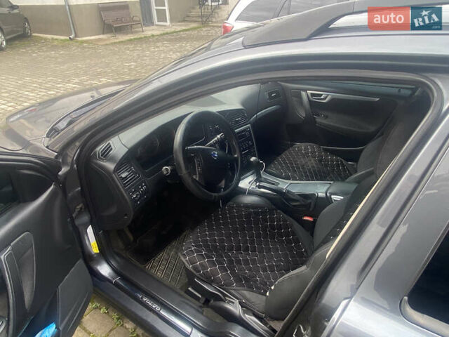 Сірий Вольво V70, об'ємом двигуна 1.98 л та пробігом 374 тис. км за 6000 $, фото 2 на Automoto.ua