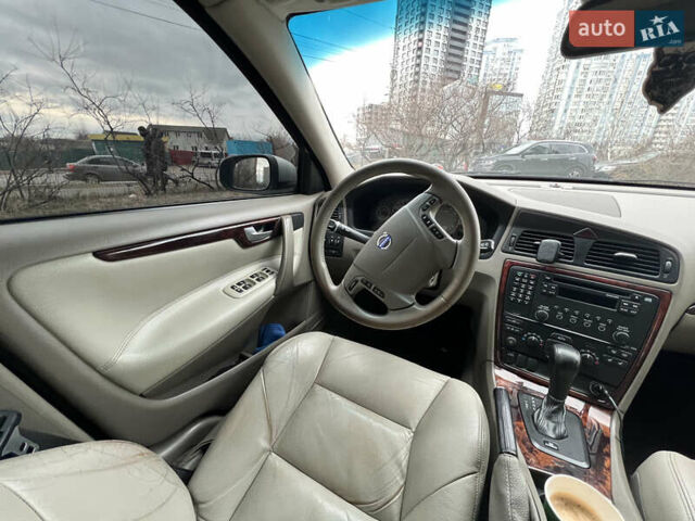 Сірий Вольво V70, об'ємом двигуна 2.52 л та пробігом 244 тис. км за 7900 $, фото 9 на Automoto.ua