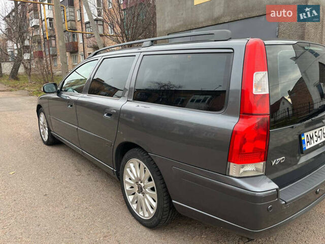 Сірий Вольво V70, об'ємом двигуна 2.44 л та пробігом 378 тис. км за 6200 $, фото 5 на Automoto.ua