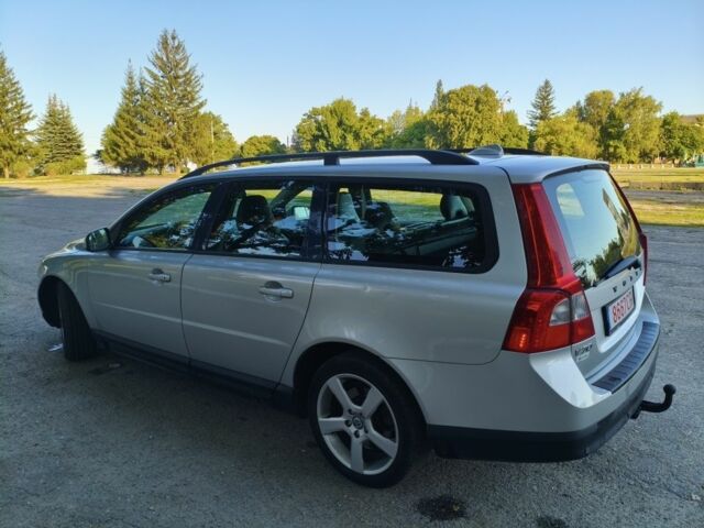 Сірий Вольво V70, об'ємом двигуна 2.4 л та пробігом 270 тис. км за 5700 $, фото 7 на Automoto.ua