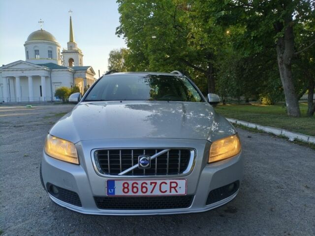 Сірий Вольво V70, об'ємом двигуна 2.4 л та пробігом 270 тис. км за 5700 $, фото 2 на Automoto.ua
