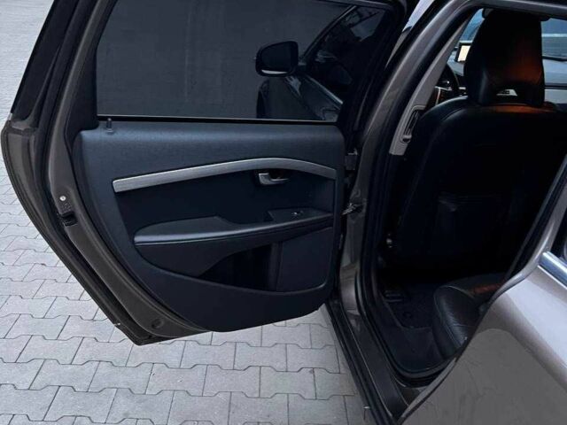 Сірий Вольво V70, об'ємом двигуна 1.6 л та пробігом 297 тис. км за 9300 $, фото 15 на Automoto.ua