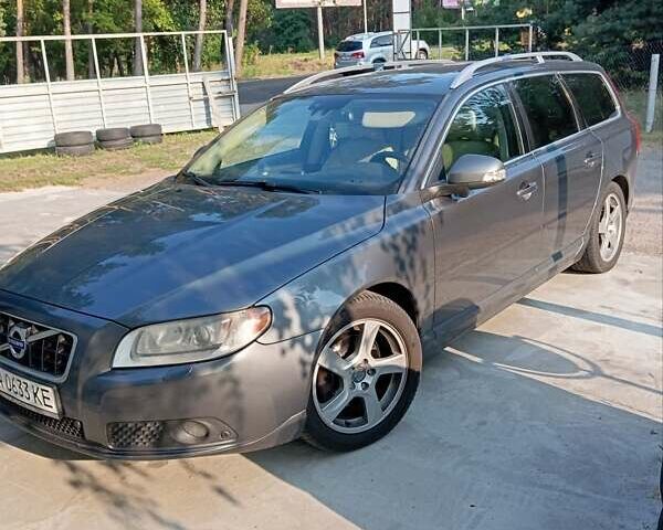 Сірий Вольво V70, об'ємом двигуна 1.56 л та пробігом 229 тис. км за 9300 $, фото 2 на Automoto.ua