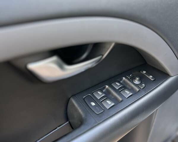 Сірий Вольво V70, об'ємом двигуна 1.98 л та пробігом 223 тис. км за 7800 $, фото 10 на Automoto.ua