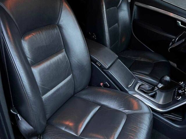 Сірий Вольво V70, об'ємом двигуна 1.6 л та пробігом 297 тис. км за 9300 $, фото 9 на Automoto.ua