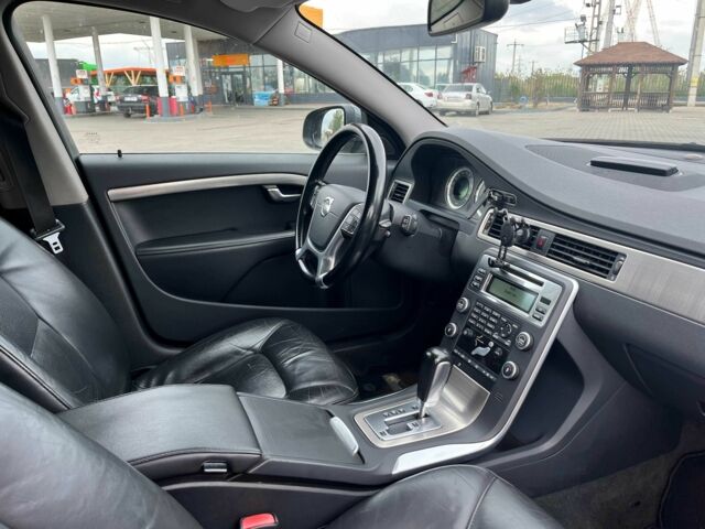 Сірий Вольво V70, об'ємом двигуна 2.4 л та пробігом 290 тис. км за 9150 $, фото 6 на Automoto.ua