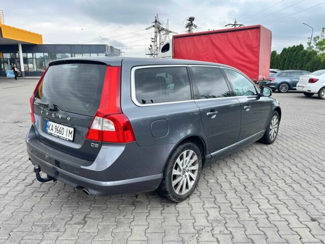 Сірий Вольво V70, об'ємом двигуна 2.4 л та пробігом 290 тис. км за 9150 $, фото 2 на Automoto.ua