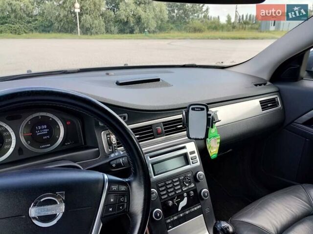 Серый Вольво В70, объемом двигателя 1.56 л и пробегом 275 тыс. км за 7650 $, фото 3 на Automoto.ua