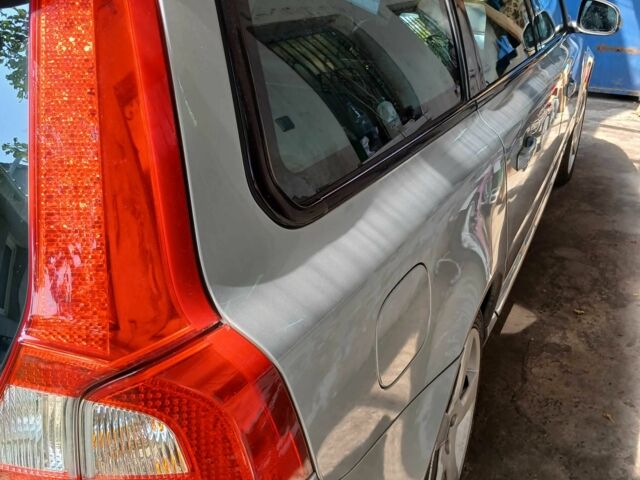 Серый Вольво В70, объемом двигателя 2 л и пробегом 270 тыс. км за 25000 $, фото 2 на Automoto.ua