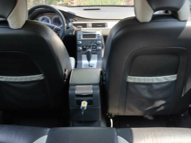 Серый Вольво В70, объемом двигателя 2 л и пробегом 270 тыс. км за 25000 $, фото 9 на Automoto.ua