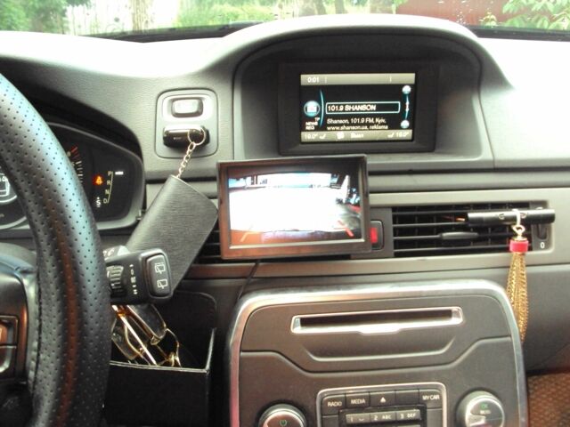 Серый Вольво В70, объемом двигателя 2 л и пробегом 270 тыс. км за 25000 $, фото 7 на Automoto.ua