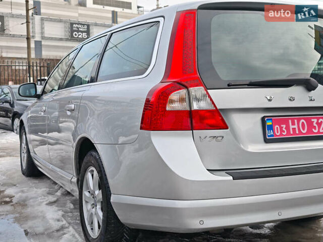 Серый Вольво В70, объемом двигателя 2 л и пробегом 245 тыс. км за 13200 $, фото 7 на Automoto.ua
