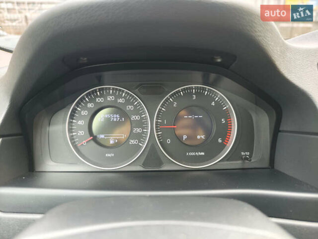 Серый Вольво В70, объемом двигателя 2 л и пробегом 245 тыс. км за 13200 $, фото 34 на Automoto.ua