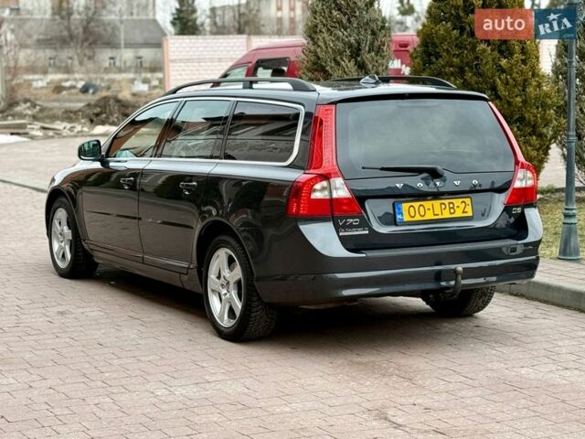 Сірий Вольво V70, об'ємом двигуна 2 л та пробігом 245 тис. км за 13950 $, фото 7 на Automoto.ua