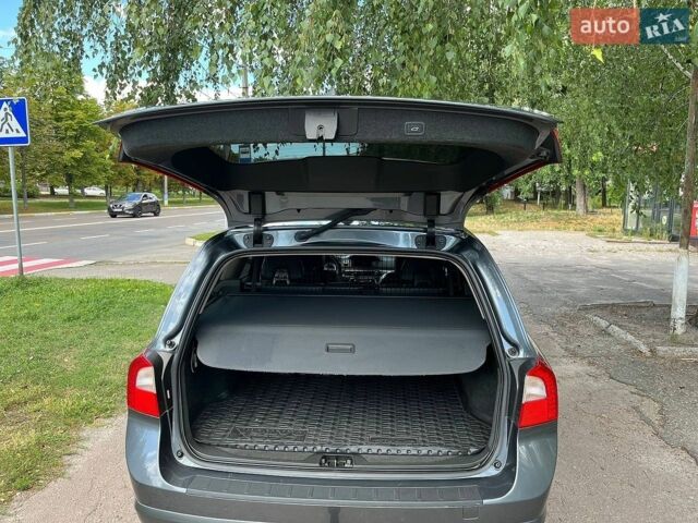 Сірий Вольво V70, об'ємом двигуна 1.56 л та пробігом 309 тис. км за 10300 $, фото 6 на Automoto.ua