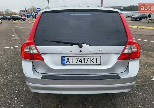 Сірий Вольво V70, об'ємом двигуна 2 л та пробігом 165 тис. км за 8000 $, фото 4 на Automoto.ua