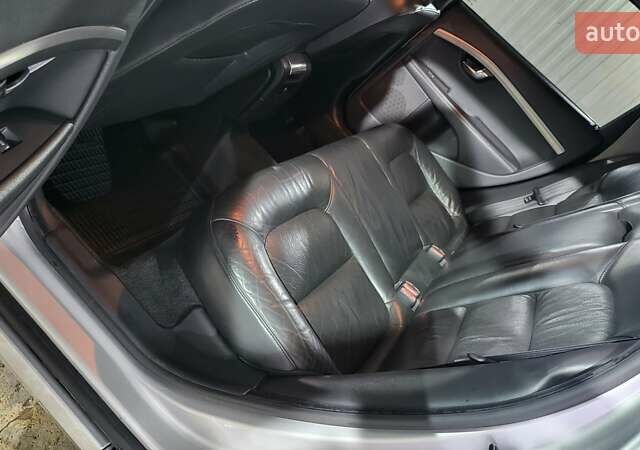 Вольво V70 2013 у Києві на Automoto.ua Сірий Вольво V70, об'ємом двигуна 2 л та пробігом 350 тис. км за 8000 $, фото 21 на Automoto.ua