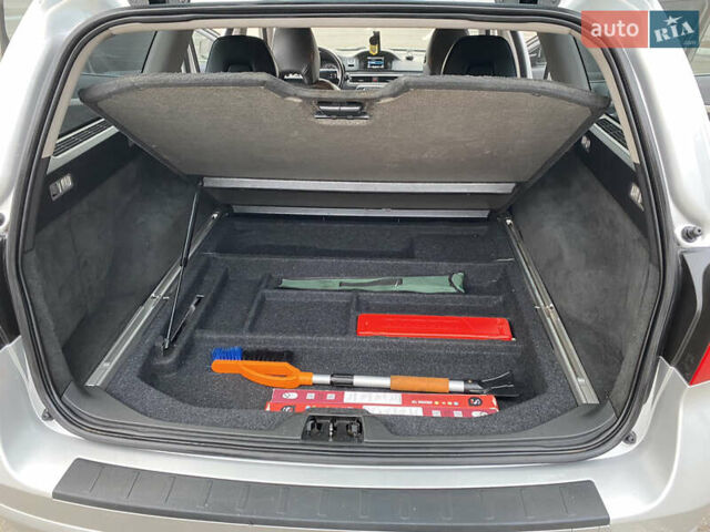Сірий Вольво V70, об'ємом двигуна 2 л та пробігом 241 тис. км за 11200 $, фото 25 на Automoto.ua