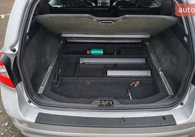 Сірий Вольво V70, об'ємом двигуна 2 л та пробігом 165 тис. км за 8000 $, фото 18 на Automoto.ua