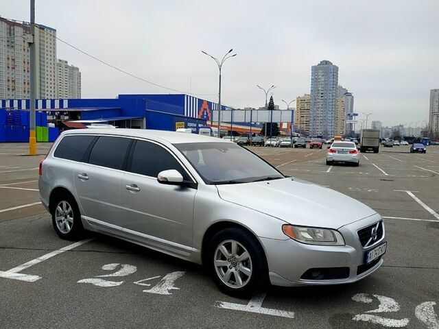 Серый Вольво В70, объемом двигателя 2 л и пробегом 169 тыс. км за 9000 $, фото 11 на Automoto.ua