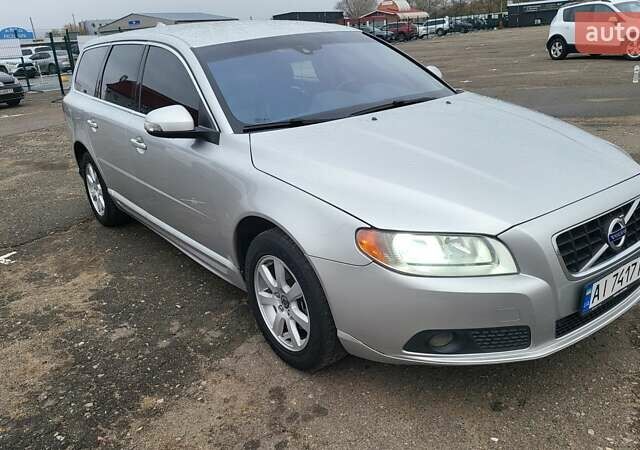 Сірий Вольво V70, об'ємом двигуна 2 л та пробігом 165 тис. км за 8000 $, фото 1 на Automoto.ua