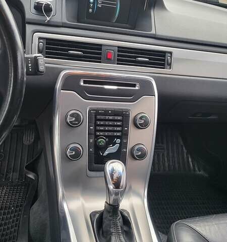 Сірий Вольво V70, об'ємом двигуна 2 л та пробігом 165 тис. км за 8000 $, фото 14 на Automoto.ua