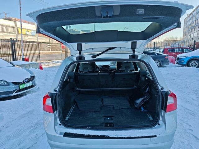 Серый Вольво В70, объемом двигателя 2 л и пробегом 250 тыс. км за 13999 $, фото 15 на Automoto.ua