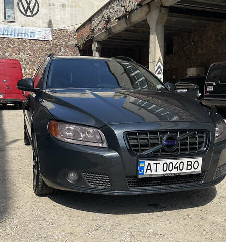 Сірий Вольво V70, об'ємом двигуна 1.6 л та пробігом 275 тис. км за 10000 $, фото 2 на Automoto.ua