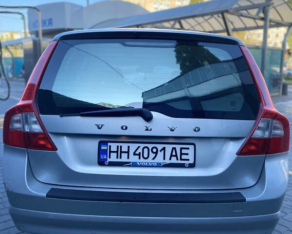 Серый Вольво В70, объемом двигателя 2 л и пробегом 247 тыс. км за 7600 $, фото 5 на Automoto.ua