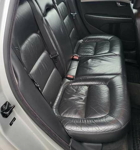 Сірий Вольво V70, об'ємом двигуна 2 л та пробігом 165 тис. км за 8000 $, фото 13 на Automoto.ua