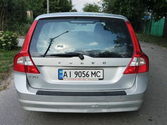 Серый Вольво В70, объемом двигателя 2 л и пробегом 191 тыс. км за 7700 $, фото 1 на Automoto.ua