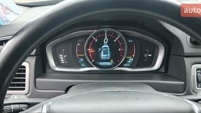 Серый Вольво В70, объемом двигателя 1.6 л и пробегом 205 тыс. км за 10500 $, фото 42 на Automoto.ua