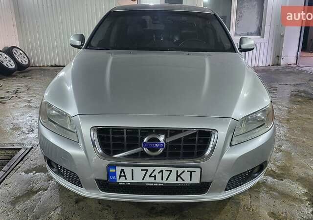 Вольво V70 2013 у Києві на Automoto.ua Сірий Вольво V70, об'ємом двигуна 2 л та пробігом 350 тис. км за 8000 $, фото 2 на Automoto.ua