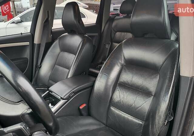 Сірий Вольво V70, об'ємом двигуна 2 л та пробігом 165 тис. км за 8000 $, фото 10 на Automoto.ua