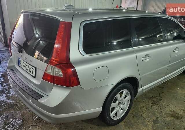 Вольво V70 2013 у Києві на Automoto.ua Сірий Вольво V70, об'ємом двигуна 2 л та пробігом 350 тис. км за 8000 $, фото 8 на Automoto.ua