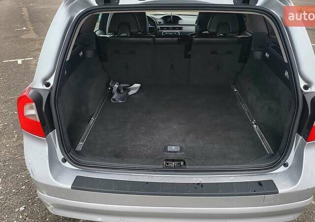 Сірий Вольво V70, об'ємом двигуна 2 л та пробігом 165 тис. км за 8000 $, фото 17 на Automoto.ua