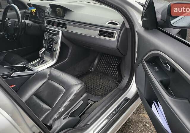 Сірий Вольво V70, об'ємом двигуна 2 л та пробігом 165 тис. км за 8000 $, фото 11 на Automoto.ua