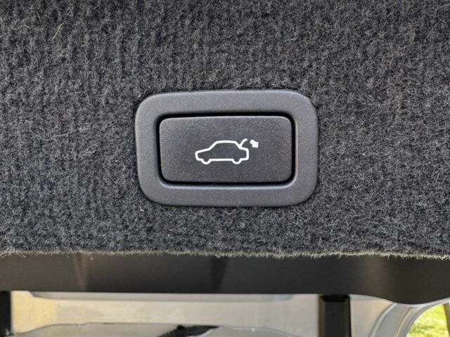 Серый Вольво В70, объемом двигателя 1.6 л и пробегом 220 тыс. км за 10500 $, фото 7 на Automoto.ua